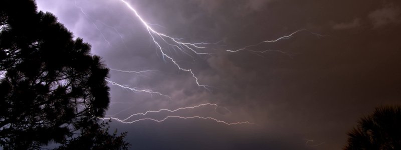 mammatus-clouds-behind-the-bolts-as-a-lightning-cr-2024-11-03-04-09-20-utc Mammatus clouds behind the bolts as a lightning crawler shoots across the sky in Rockledge, Florida, USA